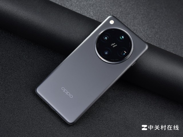 双潜望也能这么薄？OPPO Find X8 Pro图赏